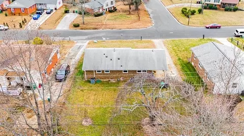 View/Area - 601 Runyon Dr, High Point, NC 27260 photo 4 of 13