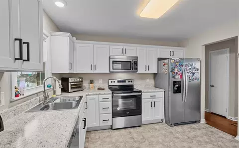 Kitchen - 601 Runyon Dr, High Point, NC 27260 photo 4 of 4
