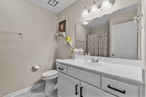 Bath - 601 Runyon Dr, High Point, NC 27260 photo 2 of 2
