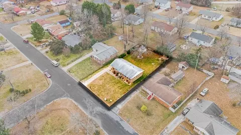 View/Area - 601 Runyon Dr, High Point, NC 27260 photo 7 of 13
