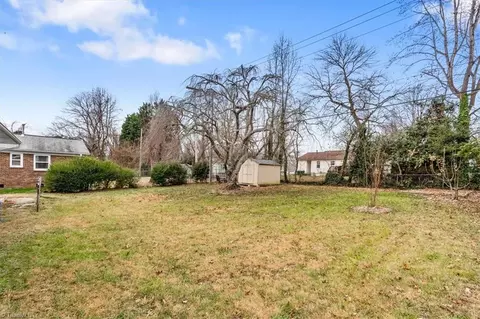 Exterior - 601 Runyon Dr, High Point, NC 27260 photo 3 of 5