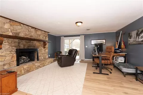 Living - 399 Comanche Dr, Advance, NC 27006 photo 3 of 5