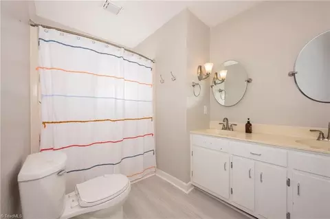 Bath - 399 Comanche Dr, Advance, NC 27006 photo 3 of 3