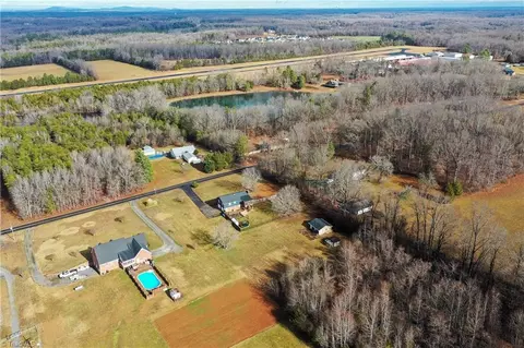 View/Area - 399 Comanche Dr, Advance, NC 27006 photo 5 of 7