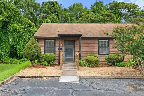 314 Westridge Dr, Yadkinville, NC 27055