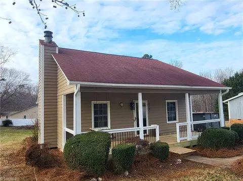 4193 Oak Haven Dr, Trinity, NC 27370 photo 2