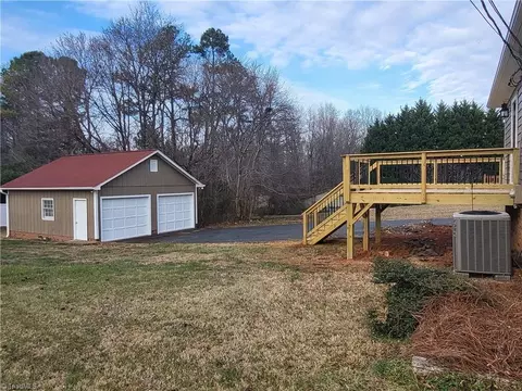 4193 Oak Haven Dr, Trinity, NC 27370 photo 4