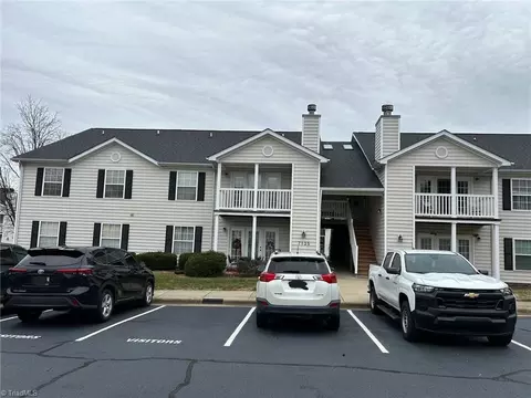 7135 W Friendly Ave #G, Greensboro, NC 27410