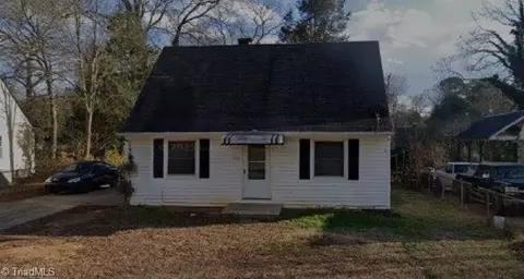 1030 Louise Rd, Winston Salem, NC 27107