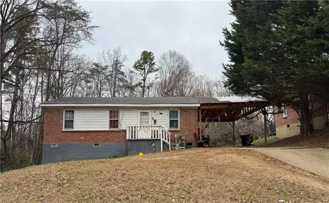 2503 Craver St, Winston Salem, NC 27105