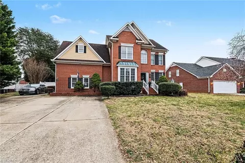 4008 Deerfield St, High Point, NC 27265