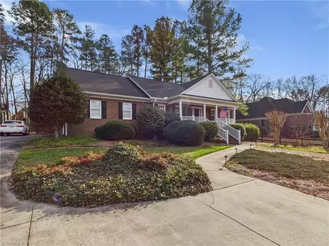 1821 Coxemoor Pl, Asheboro, NC 27205