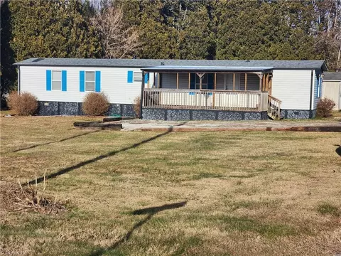 1588 Pilot Westfield Rd, Pilot Mountain, NC 27041