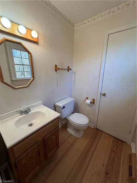 Bath - 213 Hillcrest Dr, King, NC 27021 photo 1 of 3