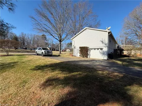 Exterior - 213 Hillcrest Dr, King, NC 27021 photo 8 of 12