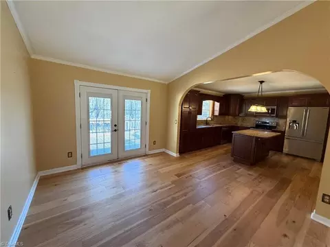 Living - 213 Hillcrest Dr, King, NC 27021 photo 9 of 17