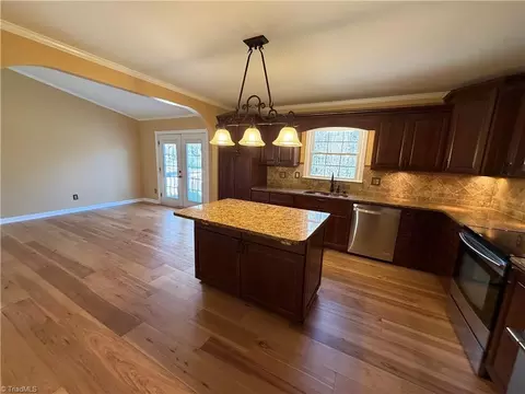 Living - 213 Hillcrest Dr, King, NC 27021 photo 10 of 17