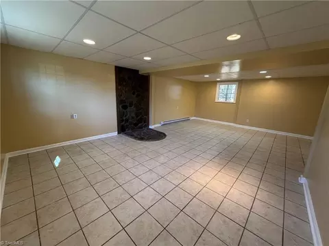 Living - 213 Hillcrest Dr, King, NC 27021 photo 12 of 17
