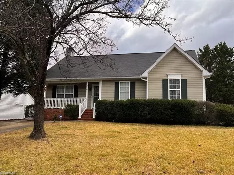 3100 Brookrun Dr, Jamestown, NC 27282