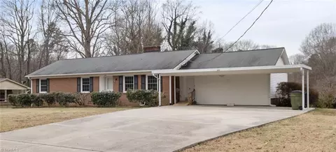 813 Country Ln, Winston Salem, NC 27107