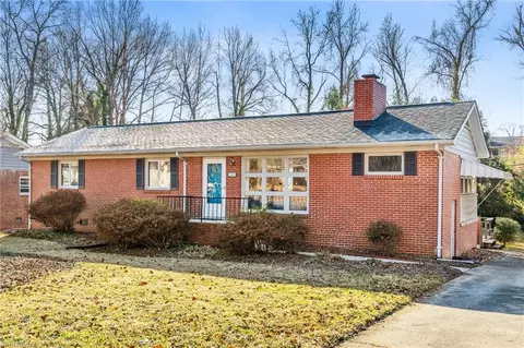 3015 Dellwood Dr, Greensboro, NC 27408