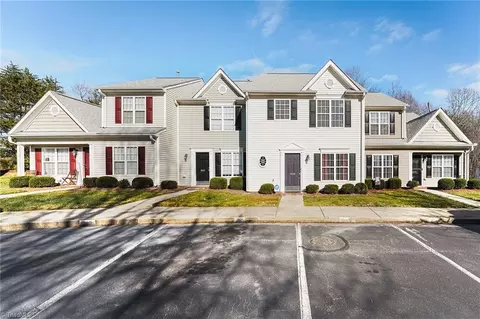 3869 Hickswood Creek Dr, High Point, NC 27265