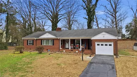 422 Woodsway Dr, Lexington, NC 27292