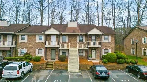 265 Olde Vineyard Ct, Winston Salem, NC 27104