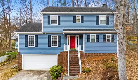 1111 New Hampshire Dr, Jamestown, NC 27282