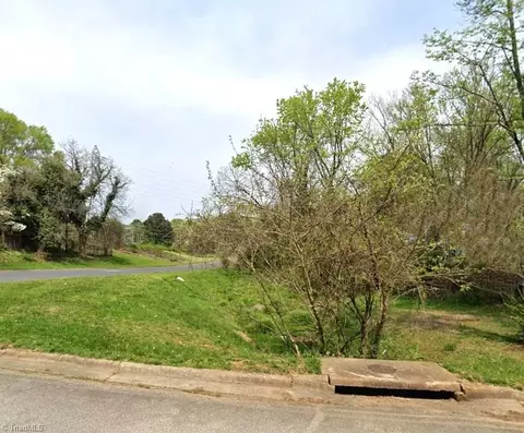 3514 Brevard St, Greensboro, NC 27407