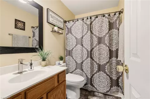 Bath - 2165 Cliffvale Dr, High Point, NC 27262 photo 1 of 2