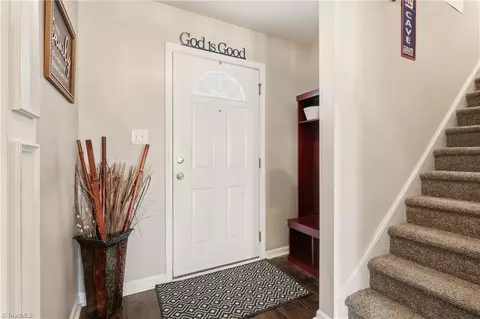 Entry Way - 2165 Cliffvale Dr, High Point, NC 27262 photo 2 of 7