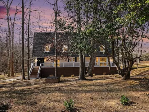 4806 Trailwood Dr, Greensboro, NC 27407