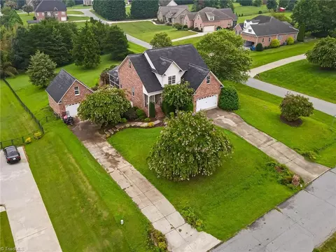 112 Redberry Ln, Winston Salem, NC 27107