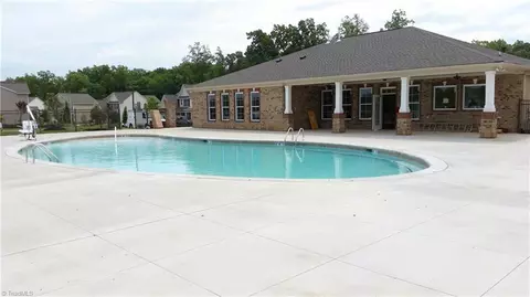 4710 Willowstone Dr, High Point, NC 27265 photo 8