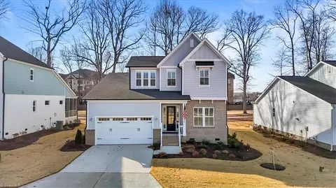 5106 Whaitley Ln, Greensboro, NC 27407