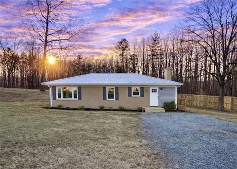 122 Old Fisher Ferry Rd, Thomasville, NC 27360