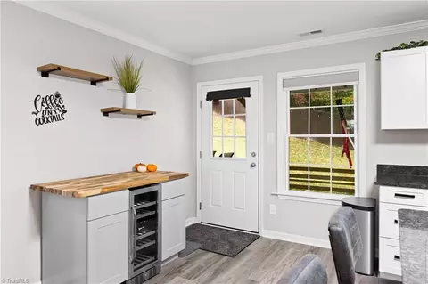 Entry Way - 2709 Farmbrook Rd, Winston Salem, NC 27103 photo 3 of 6