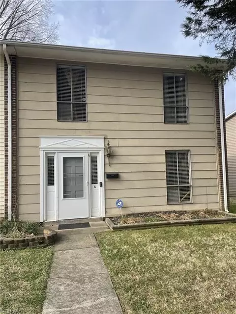 327 Montcastle Dr E #G, Greensboro, NC 27406