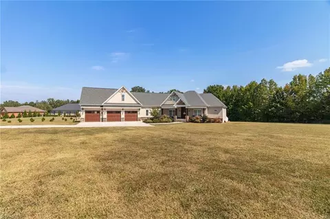 5484 Friendship Ledford Rd, Winston Salem, NC 27107