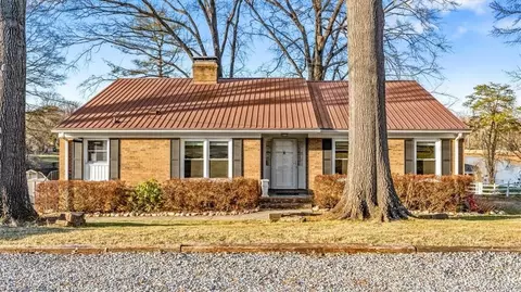 5610 Fleming Terrace Rd, Greensboro, NC 27410
