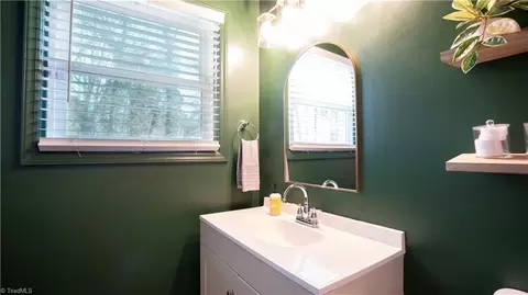 Bath - 108 Monnell Dr, High Point, NC 27265 photo 3 of 3