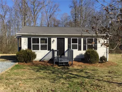 241 Meadow Run Ln, Lexington, NC 27292