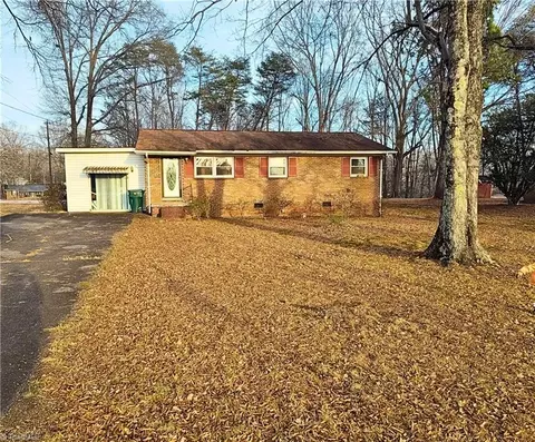 302 Gracie St, Eden, NC 27288