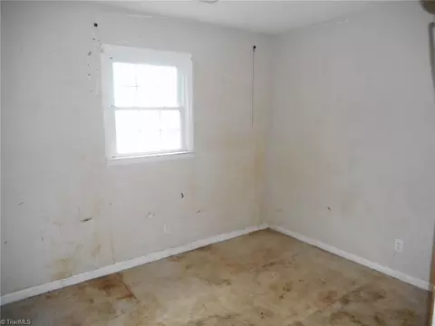 Bedroom - 5511 Windemere Cir, Trinity, NC 27370 photo 1 of 4