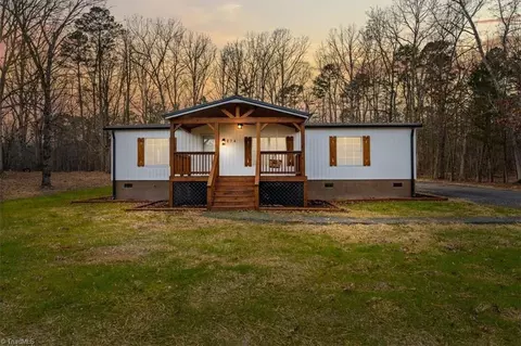 274 Valley Dr, Lexington, NC 27292
