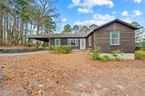 303 Hunsucker St, Biscoe, NC 27209