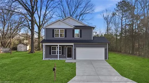 1007 Barton St E, Greensboro, NC 27407