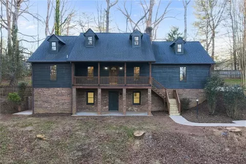 484 Raven Oak Dr, Wilkesboro, NC 28697