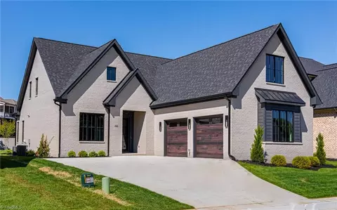 1193 Maple Chase Ln, Winston Salem, NC 27106